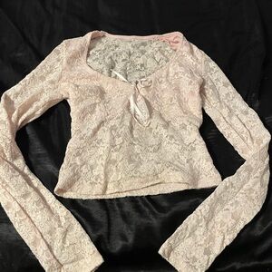 Chic Lace Long Sleeve Blouse in Soft Pink